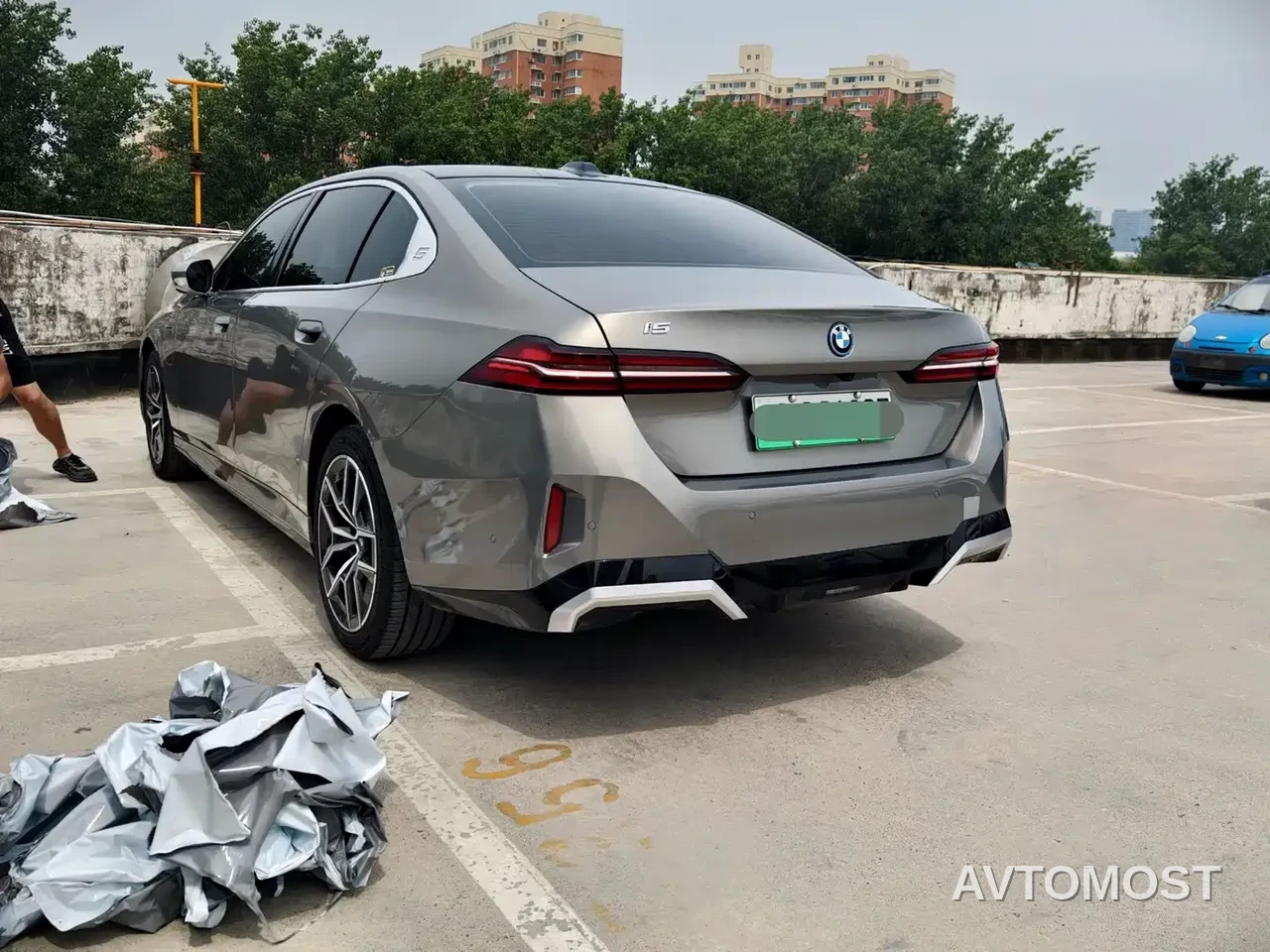 BMW i5 2024 eDrive 35L M Sport Package — фото 10