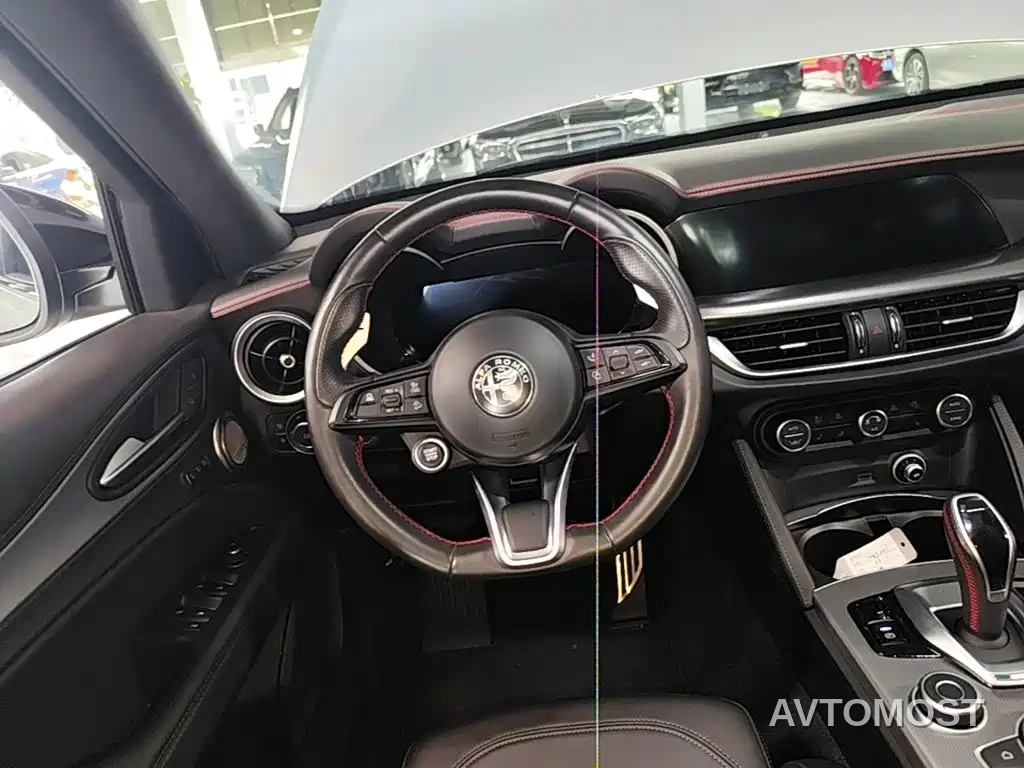 Alfa Romeo Stelvio 2023 2.0T 280HP Competizione Racing Edition — фото 11