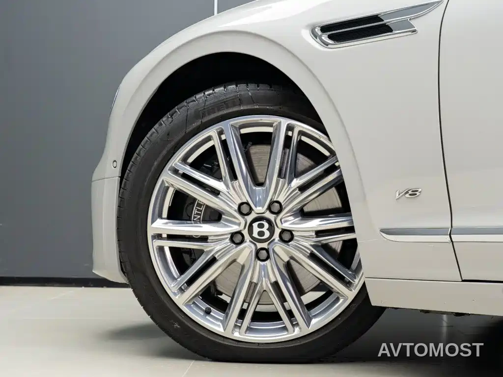 Bentley Flying Spur 2021 4.0T V8 Standard Version — фото 7