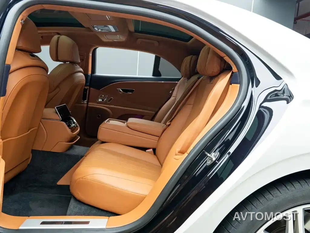 Bentley Flying Spur 2021 4.0T V8 Standard Version — фото 12