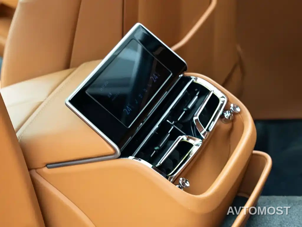 Bentley Flying Spur 2021 4.0T V8 Standard Version — фото 14