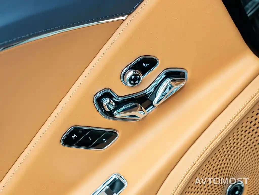 Bentley Flying Spur 2021 4.0T V8 Standard Version — фото 15