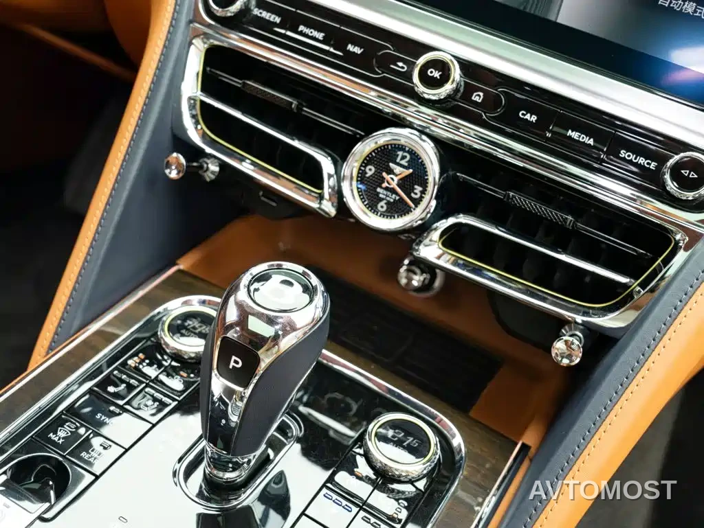 Bentley Flying Spur 2021 4.0T V8 Standard Version — фото 21