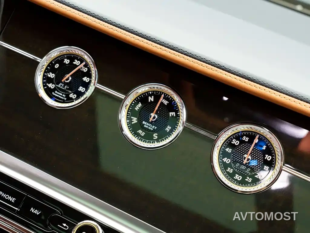 Bentley Flying Spur 2021 4.0T V8 Standard Version — фото 22