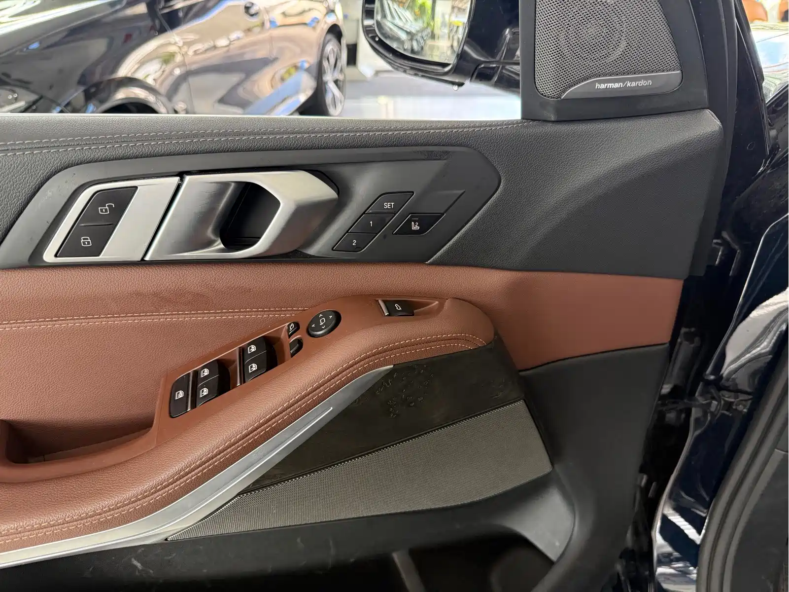 BMW X5 (Import) 2021 xDrive40i Exclusive M Sport Package — фото 5
