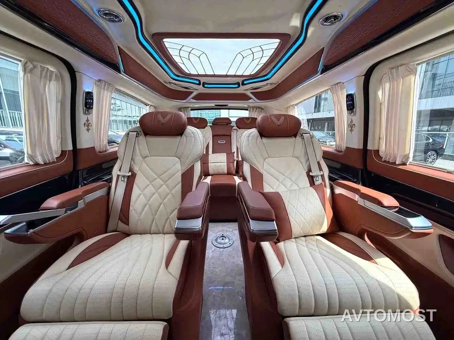 Mercedes-Benz V-Class 2022 V 260 L Long Wheelbase Prestige Edition — фото 15
