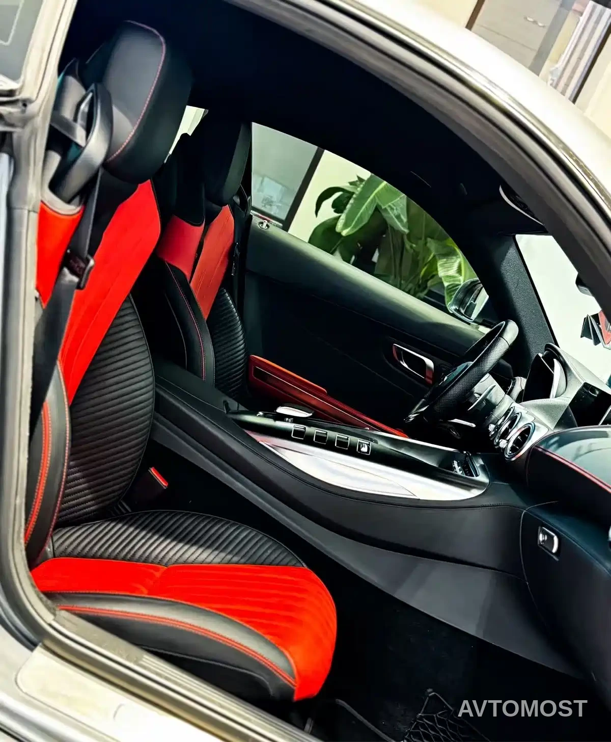 Mercedes-Benz AMG GT 2019 AMG GT — фото 8