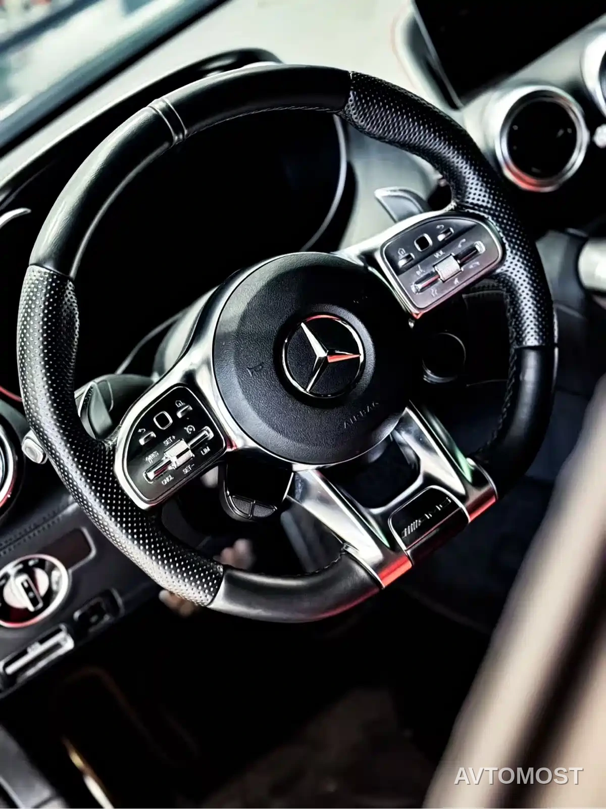 Mercedes-Benz AMG GT 2019 AMG GT — фото 9