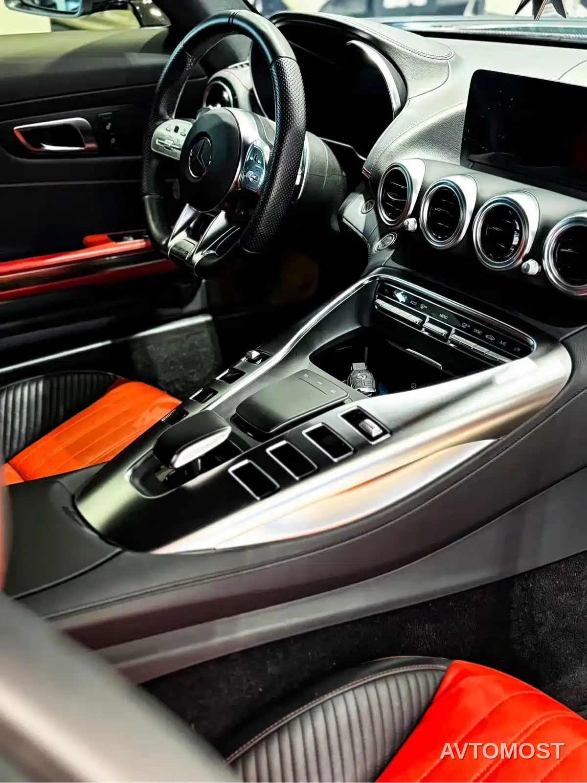 Mercedes-Benz AMG GT 2019 AMG GT — фото 15