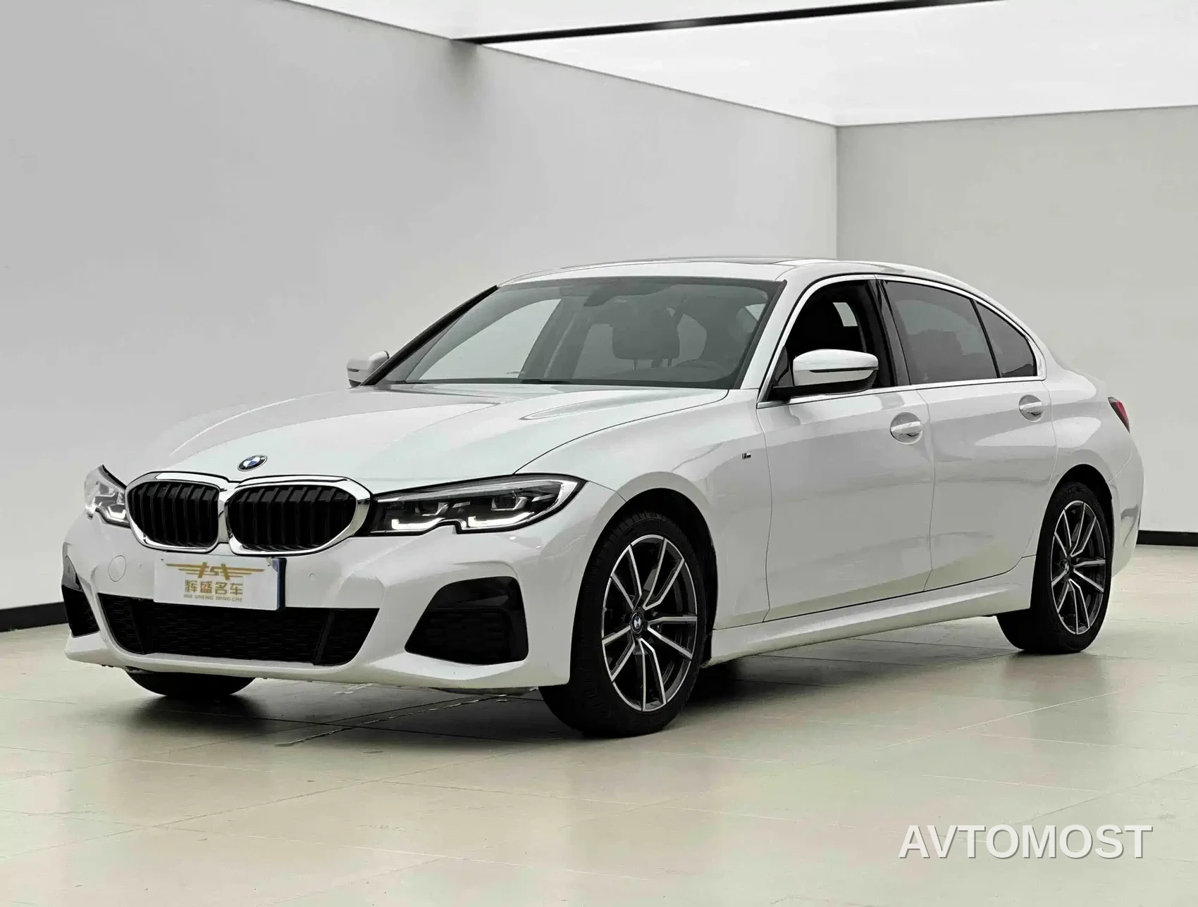 BMW 3 Series 2021 Second Facelift 320Li M Sport Package — фото 1