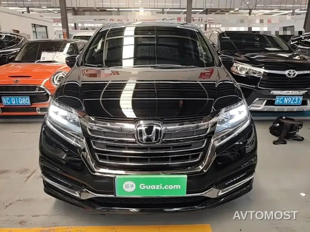 Honda Elysion 2019 2.0L Hybrid Luxury Edition — фото 3