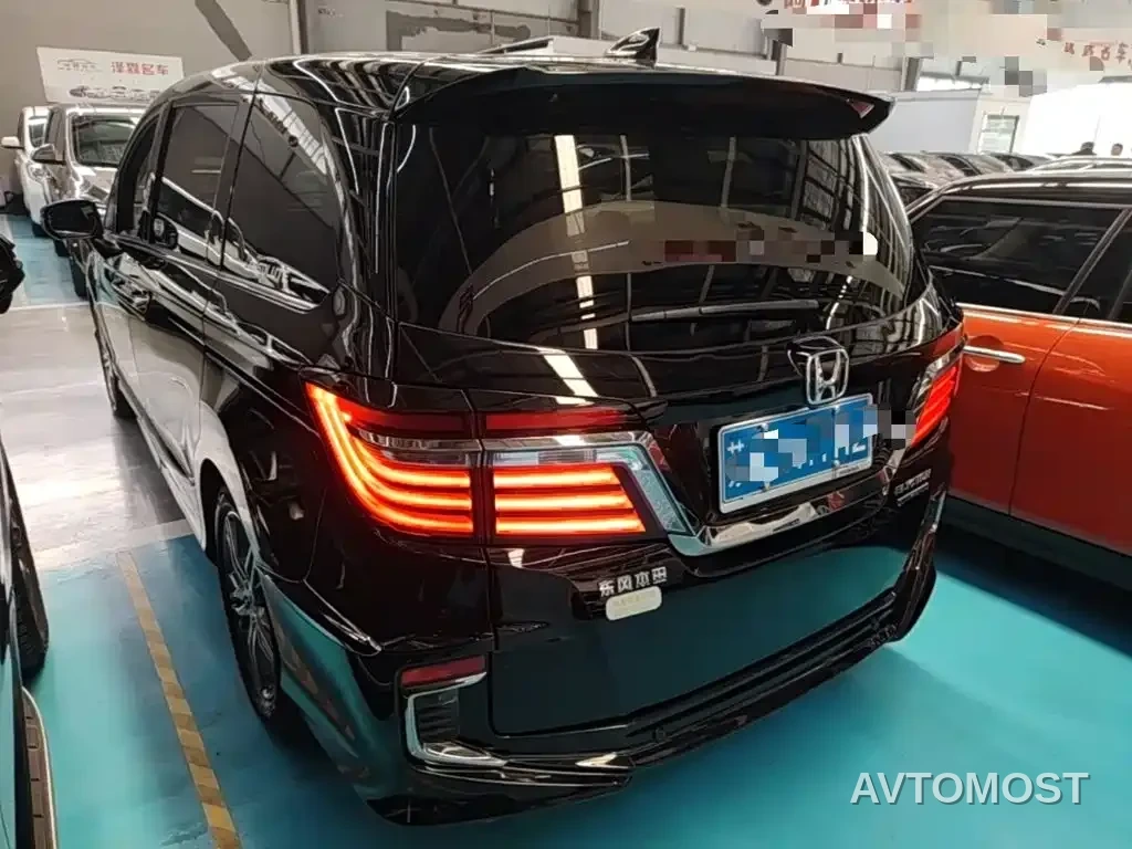 Honda Elysion 2019 2.0L Hybrid Luxury Edition — фото 5
