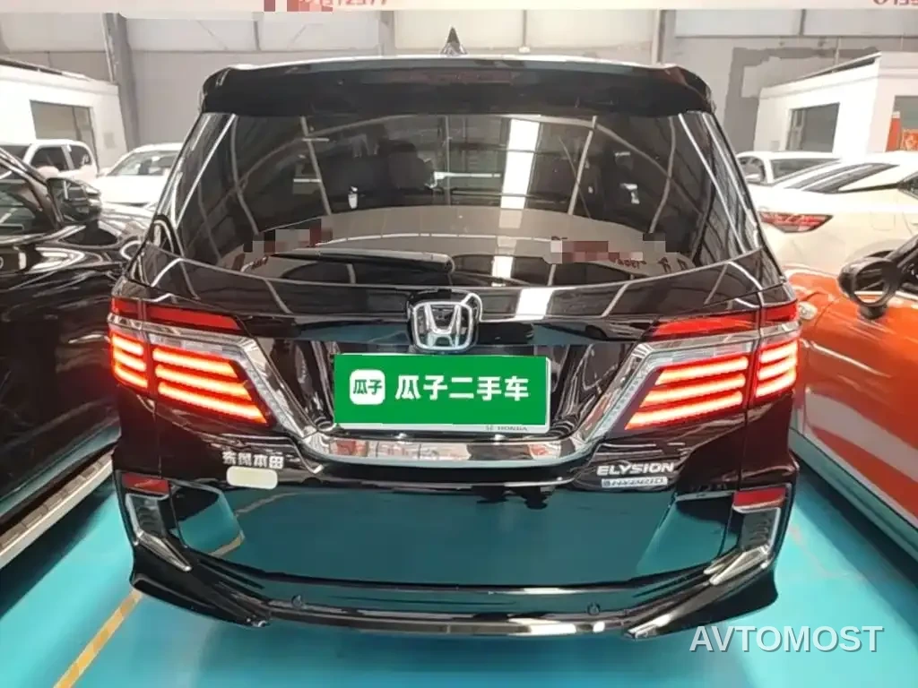 Honda Elysion 2019 2.0L Hybrid Luxury Edition — фото 6
