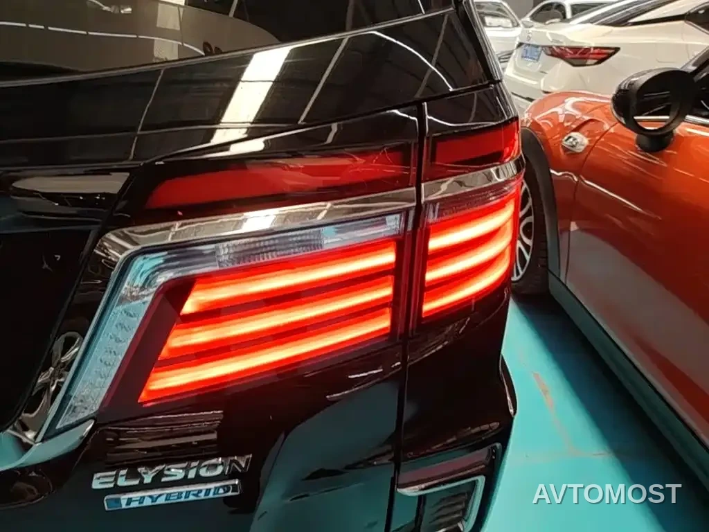 Honda Elysion 2019 2.0L Hybrid Luxury Edition — фото 8