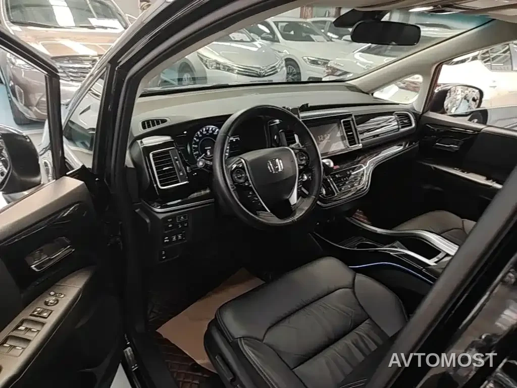 Honda Elysion 2019 2.0L Hybrid Luxury Edition — фото 11