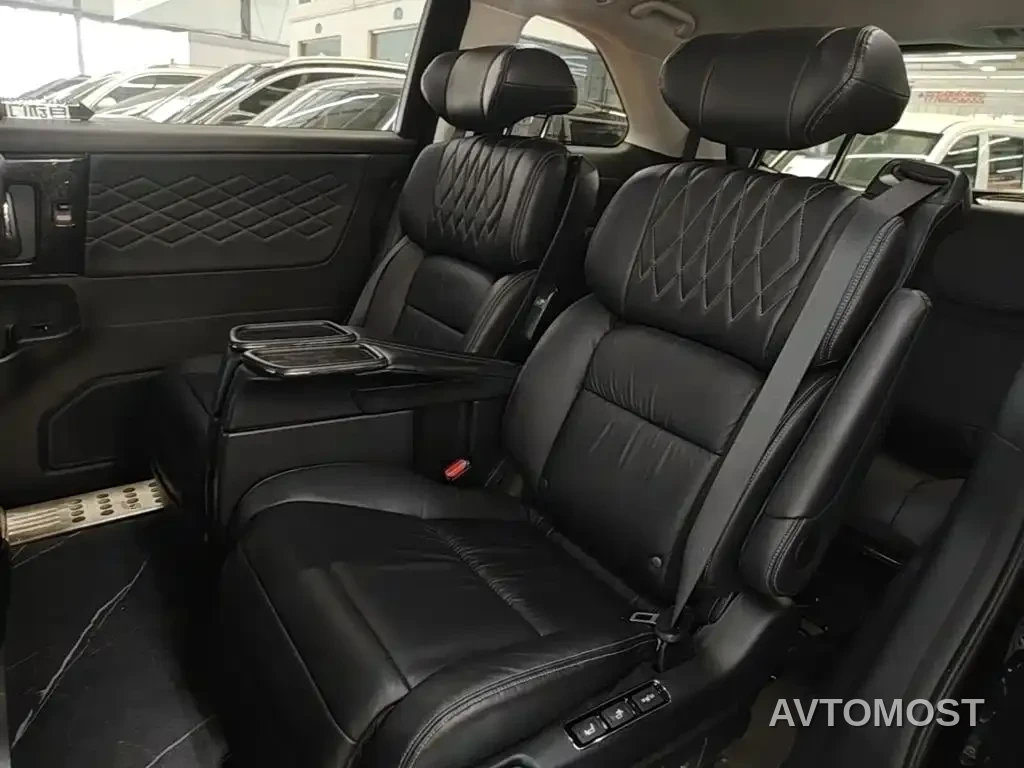 Honda Elysion 2019 2.0L Hybrid Luxury Edition — фото 12