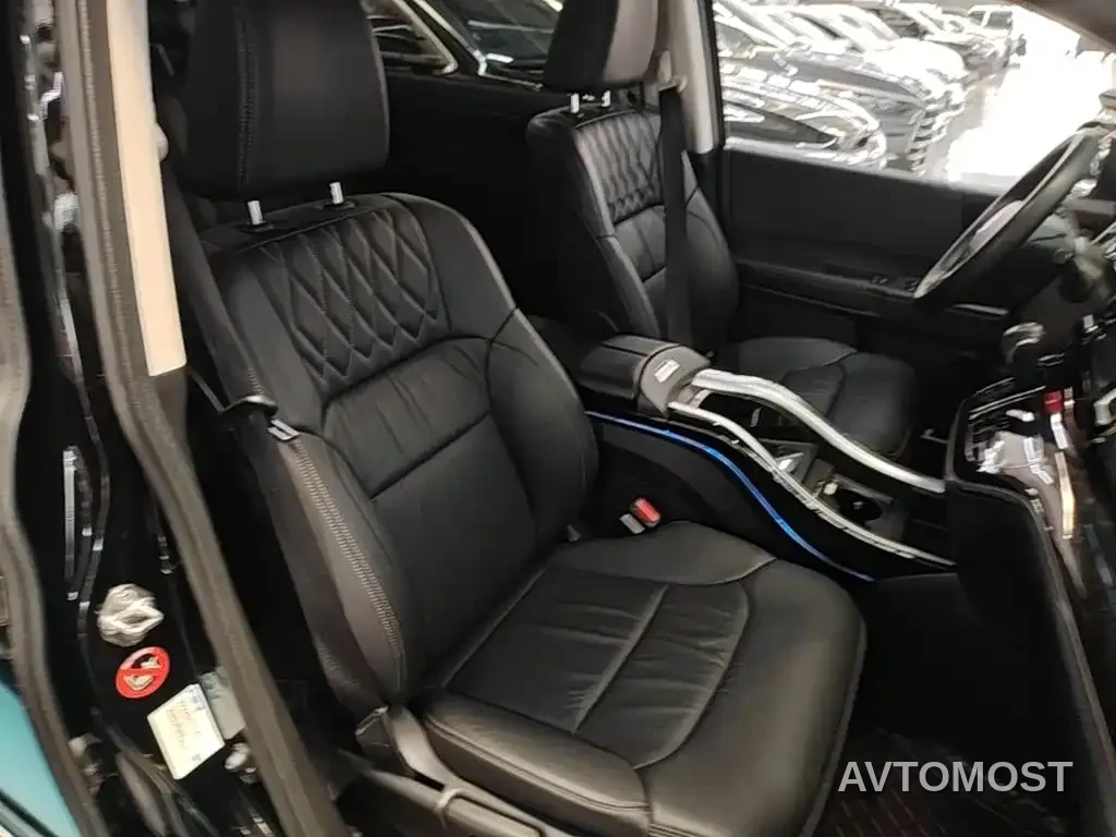 Honda Elysion 2019 2.0L Hybrid Luxury Edition — фото 19