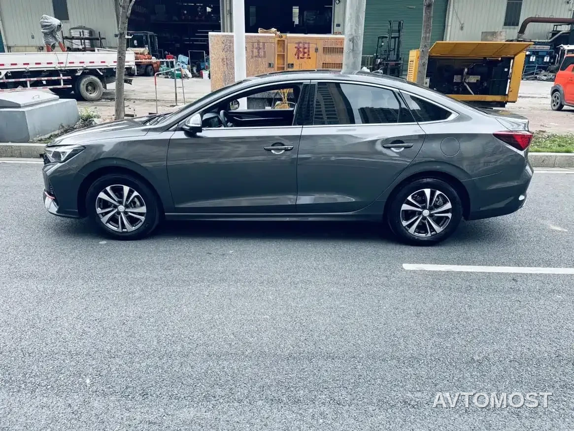 Changan Eado 2022 PLUS Blue Whale NE 1.4T GDI DCT Premium Edition — фото 3