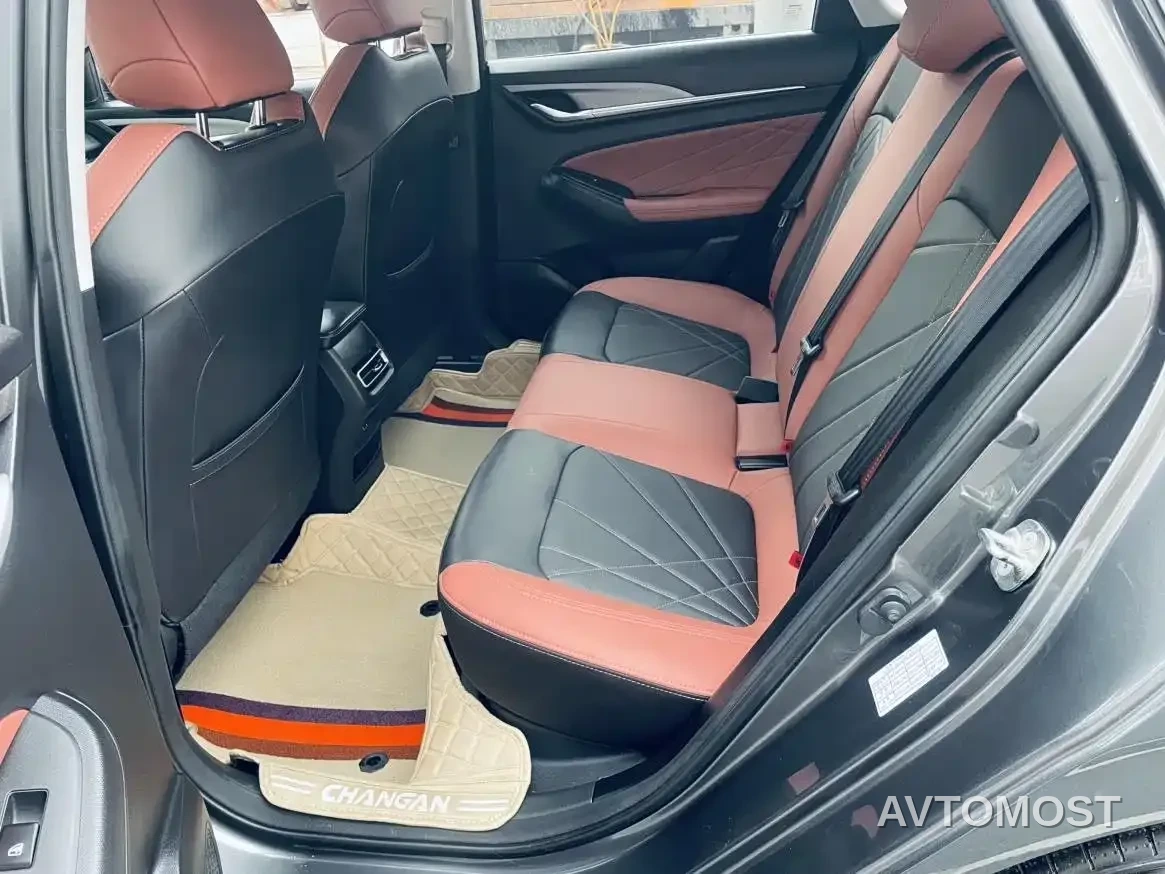 Changan Eado 2022 PLUS Blue Whale NE 1.4T GDI DCT Premium Edition — фото 7