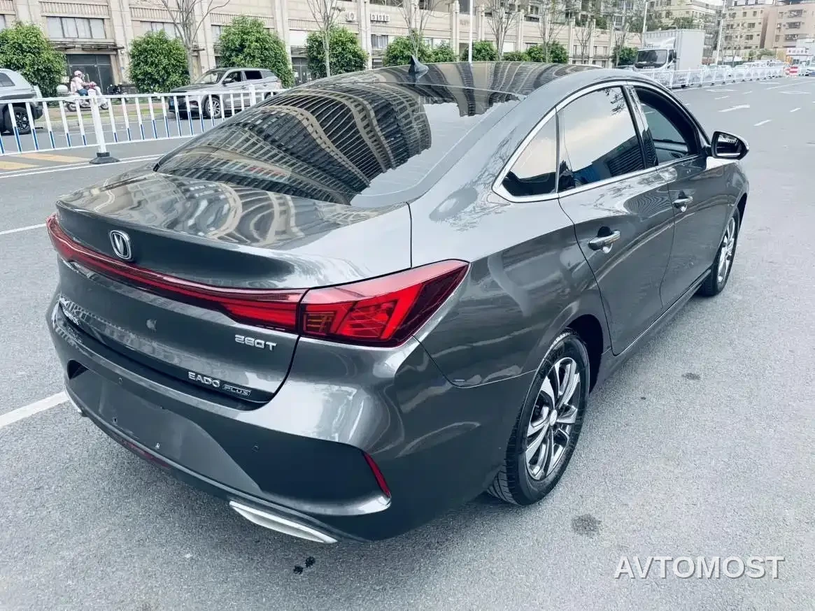 Changan Eado 2022 PLUS Blue Whale NE 1.4T GDI DCT Premium Edition — фото 8