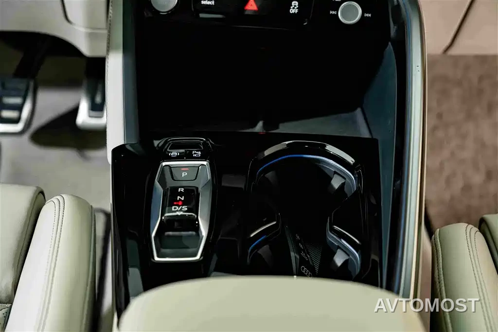 Audi Q5L 2026 Model Base Version — фото 15