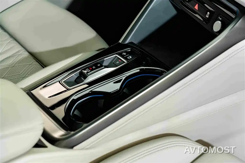 Audi Q5L 2026 Model Base Version — фото 18