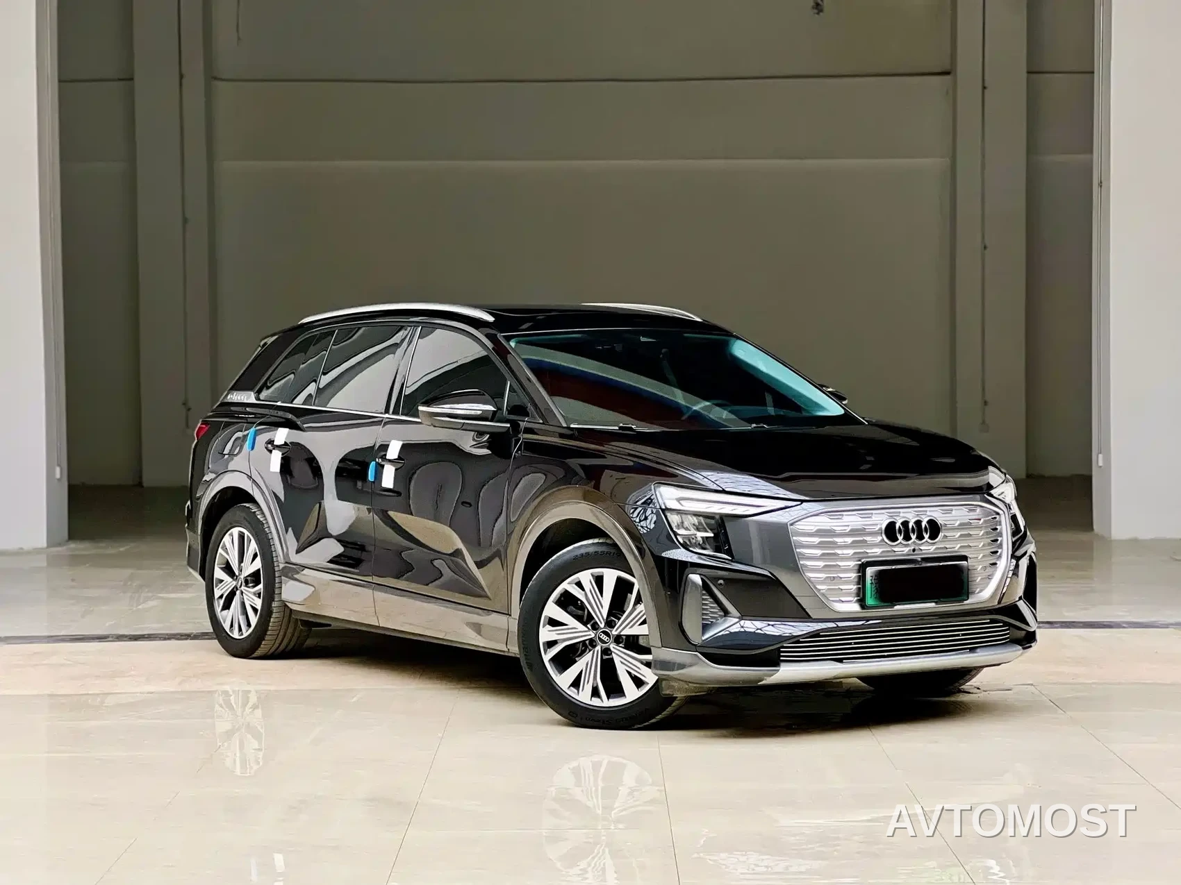 Audi Q5 e-tron 2023 40 e-tron Starlight Edition Brocade Package — фото 3
