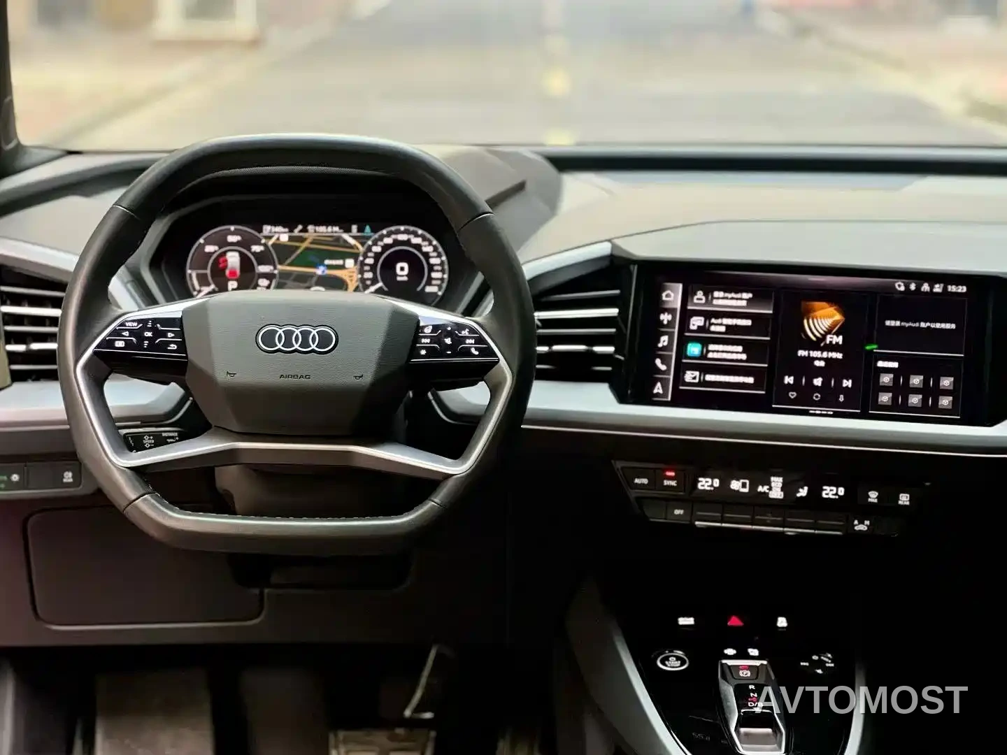 Audi Q5 e-tron 2023 40 e-tron Starlight Edition Brocade Package — фото 11