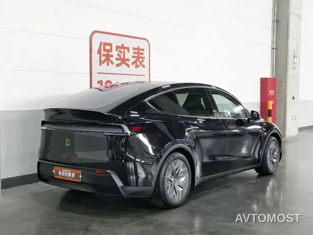 Tesla Model Y L 2025 Facelift Long Range AWD — фото 1