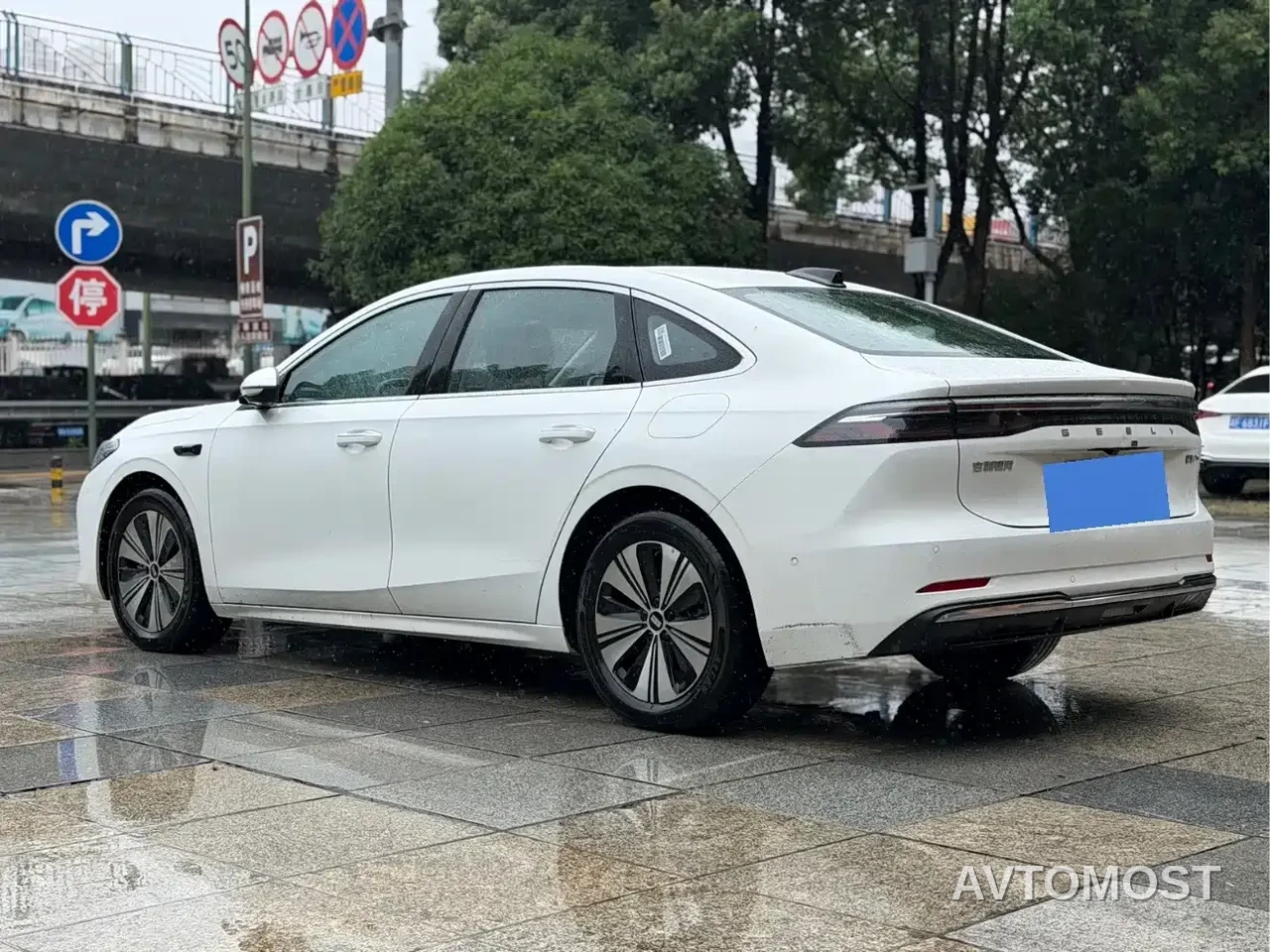 Geely Galaxy A7 2025 EM-i 150km Premium Edition — фото 7