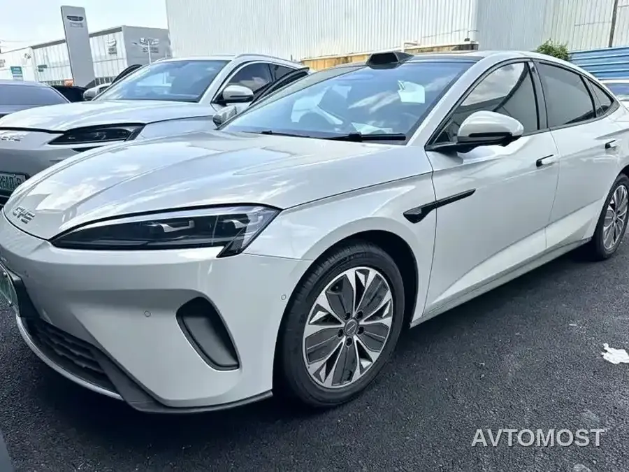 BYD Seal 07 EV 2026 model 705 Honor Edition