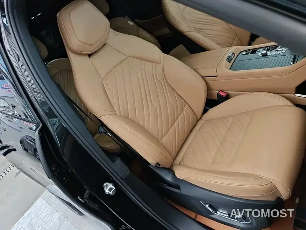 Lynk & Co 09 2021 2.0T Halo 6-Seater — фото 21