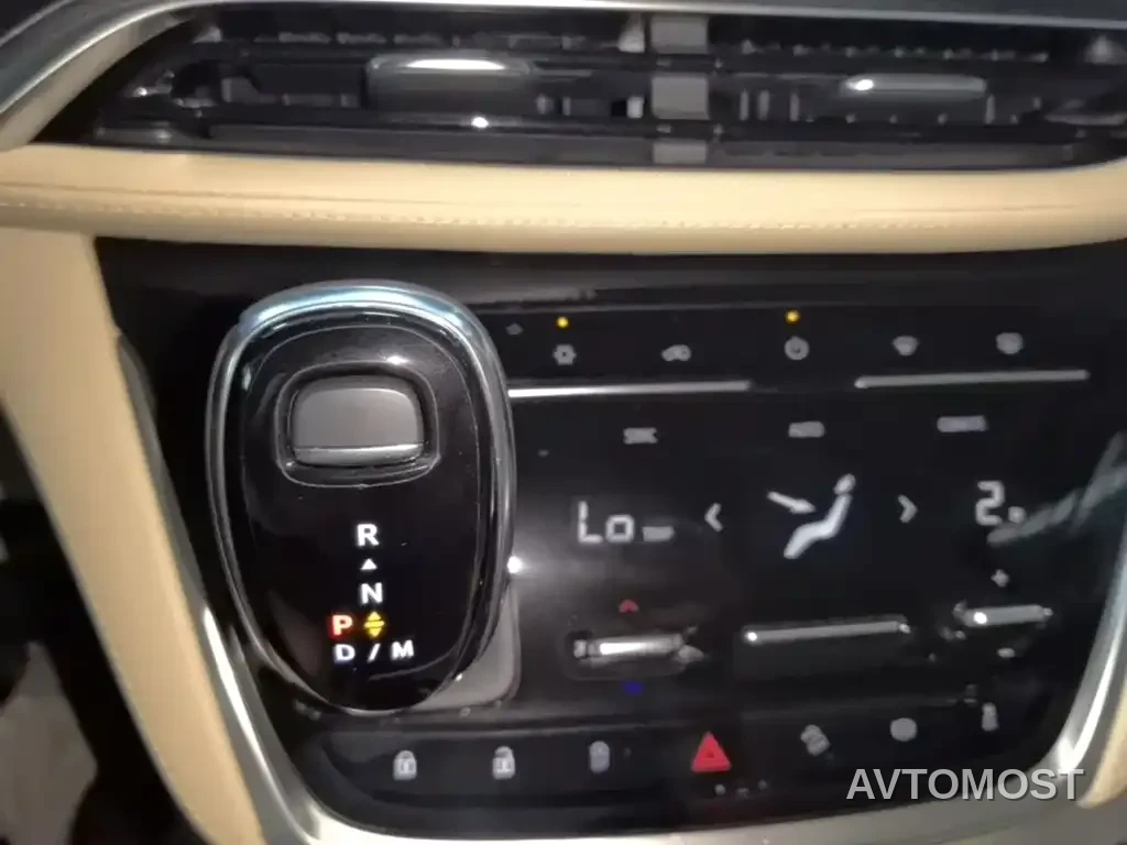 Buick GL8 2023 ES Landmaster Exclusive — фото 10