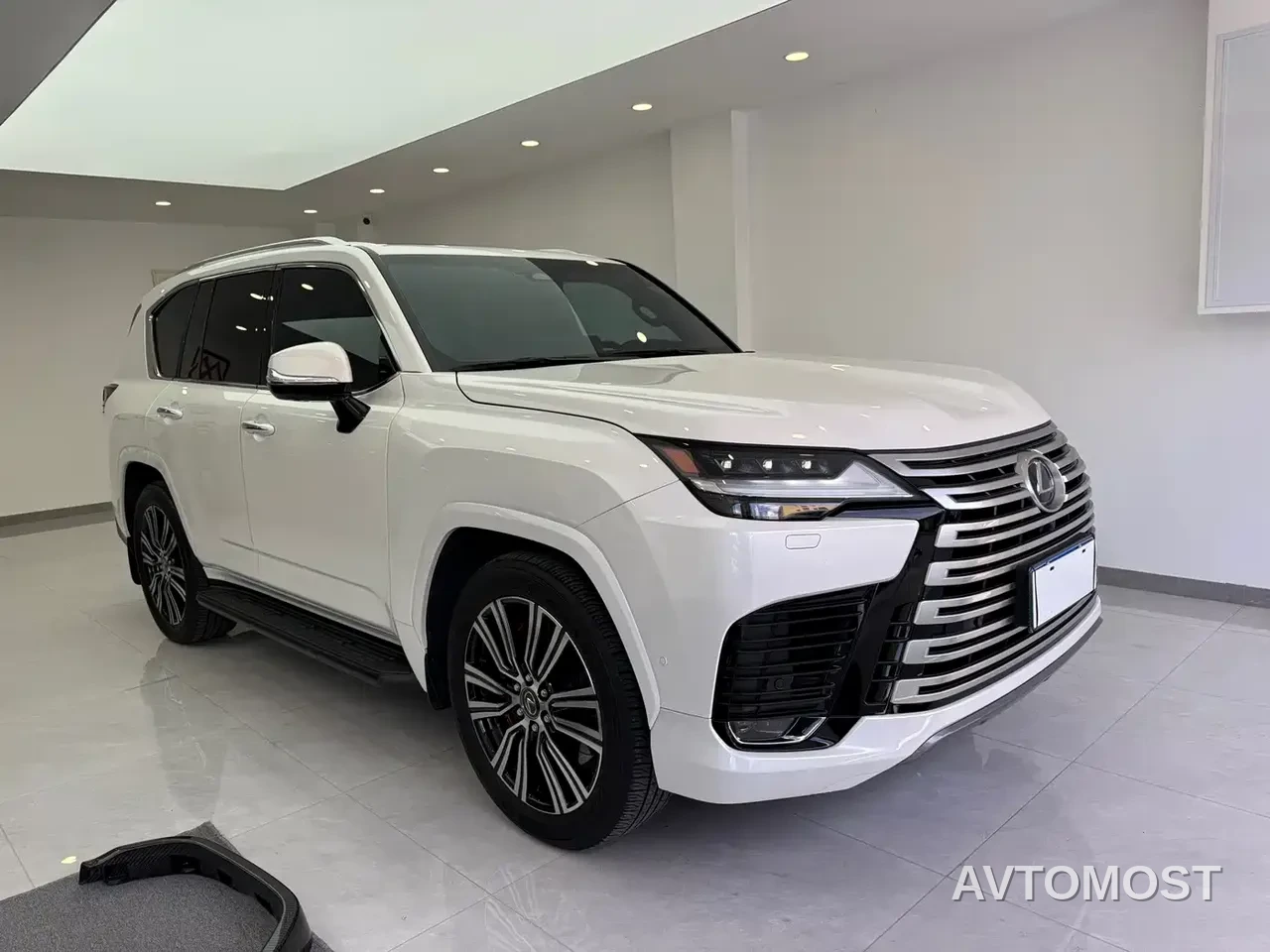 Lexus LX 2025 700h Boundary Edition — фото 3