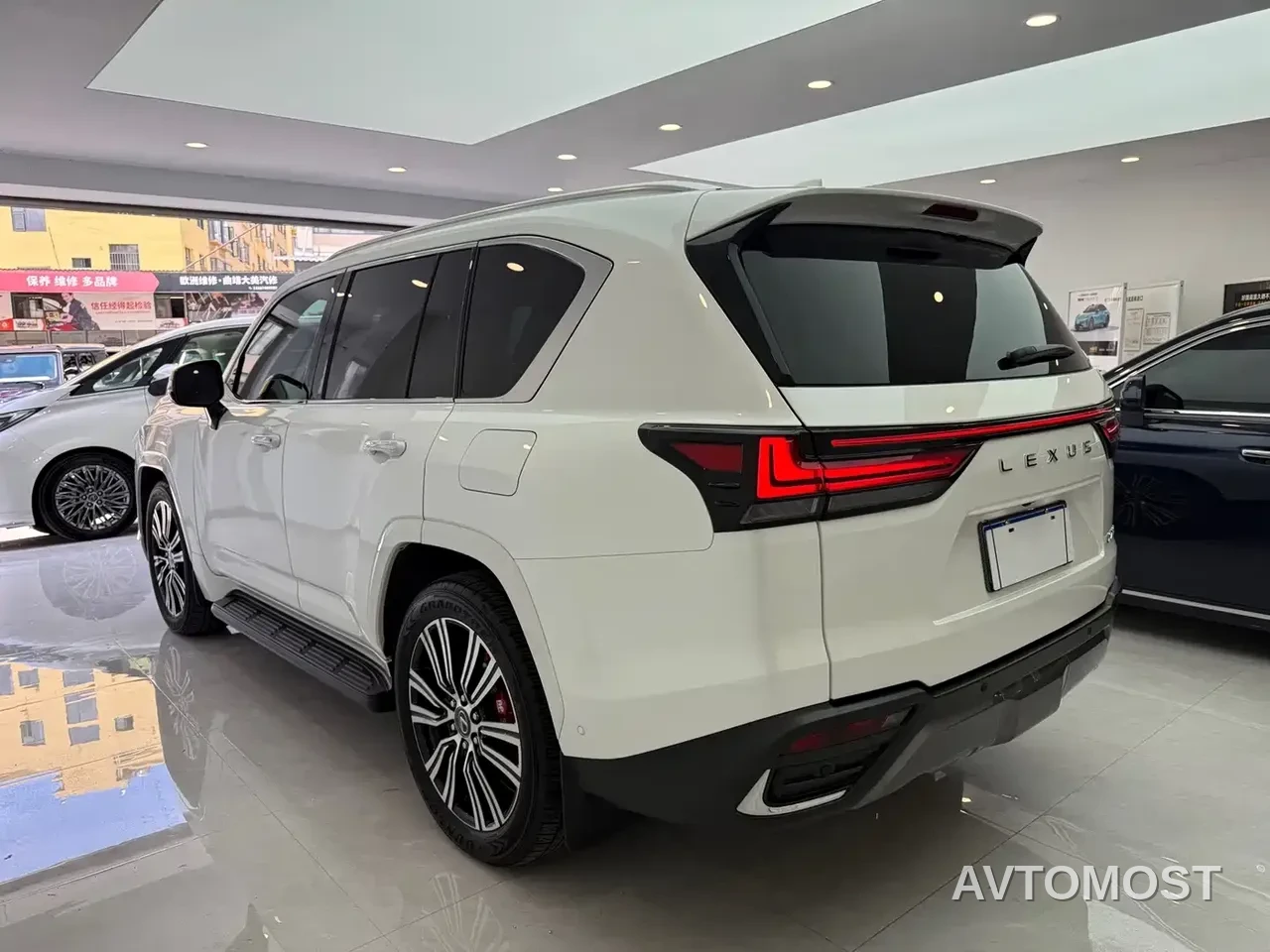 Lexus LX 2025 700h Boundary Edition — фото 13