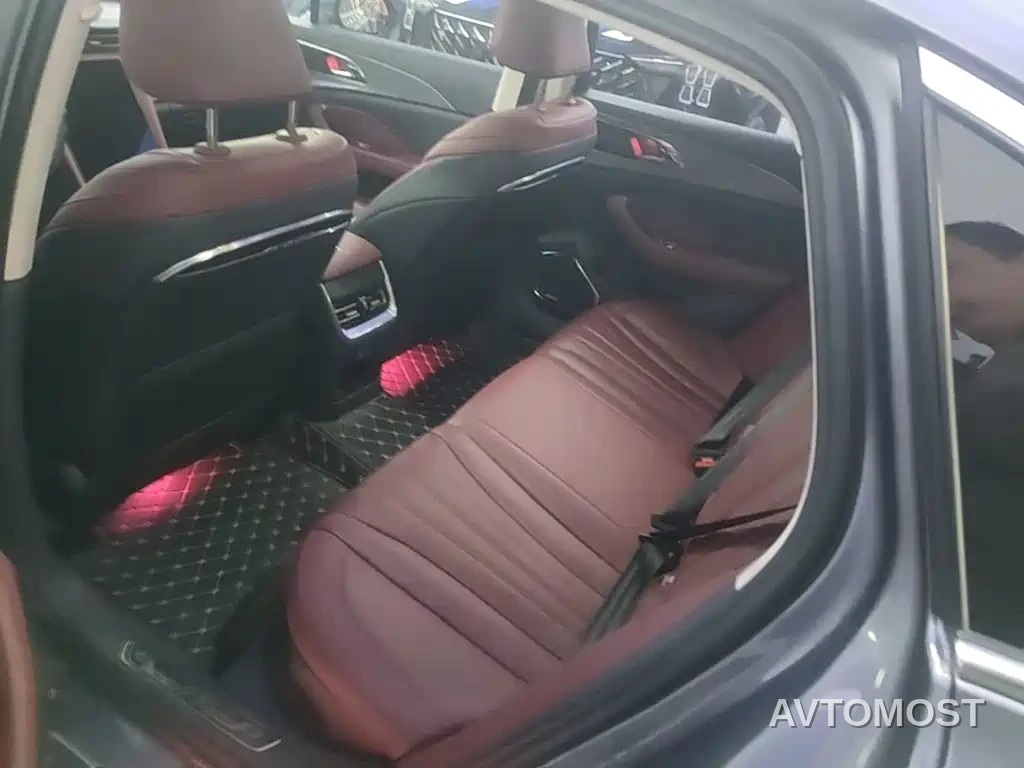 Hongqi H5 2023 1.5T HEV Smart Connect Flag Comfort — фото 11