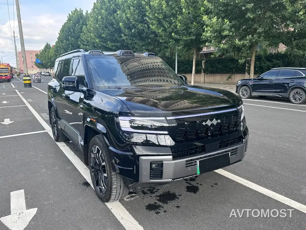 Fang Cheng Bao Leopard 8 2025 Zhiyong Flagship 7-Seater — фото 3