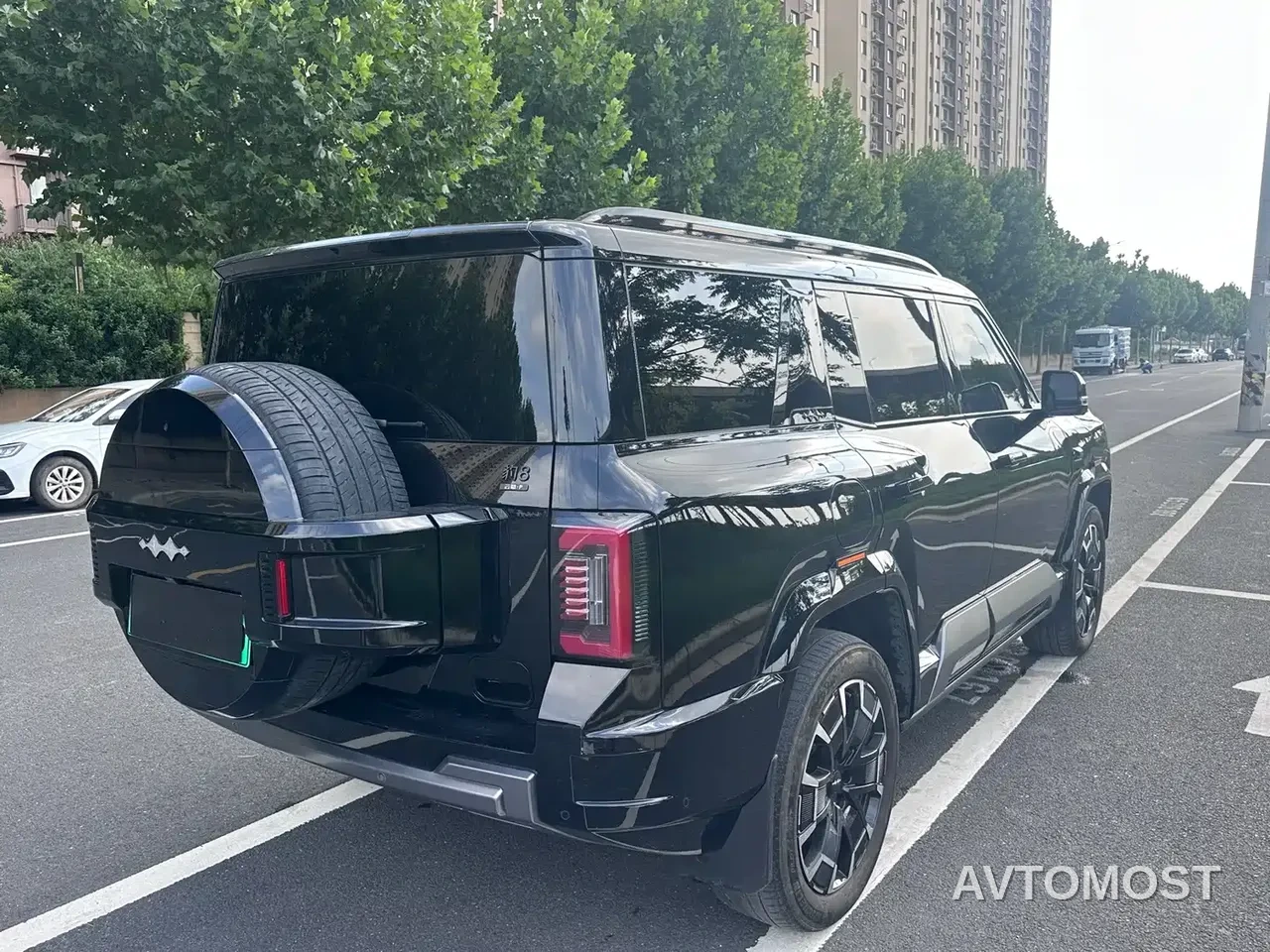 Fang Cheng Bao Leopard 8 2025 Zhiyong Flagship 7-Seater — фото 14
