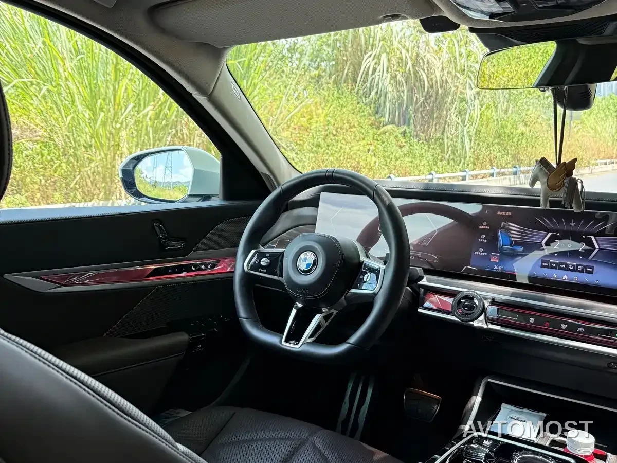BMW 7 Series 2023 Model 735Li M Sport Package — фото 5