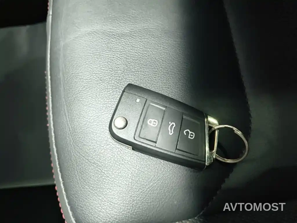 Volkswagen Tayron 2022 330TSI 2WD Luxury Smart Connect Edition — фото 9