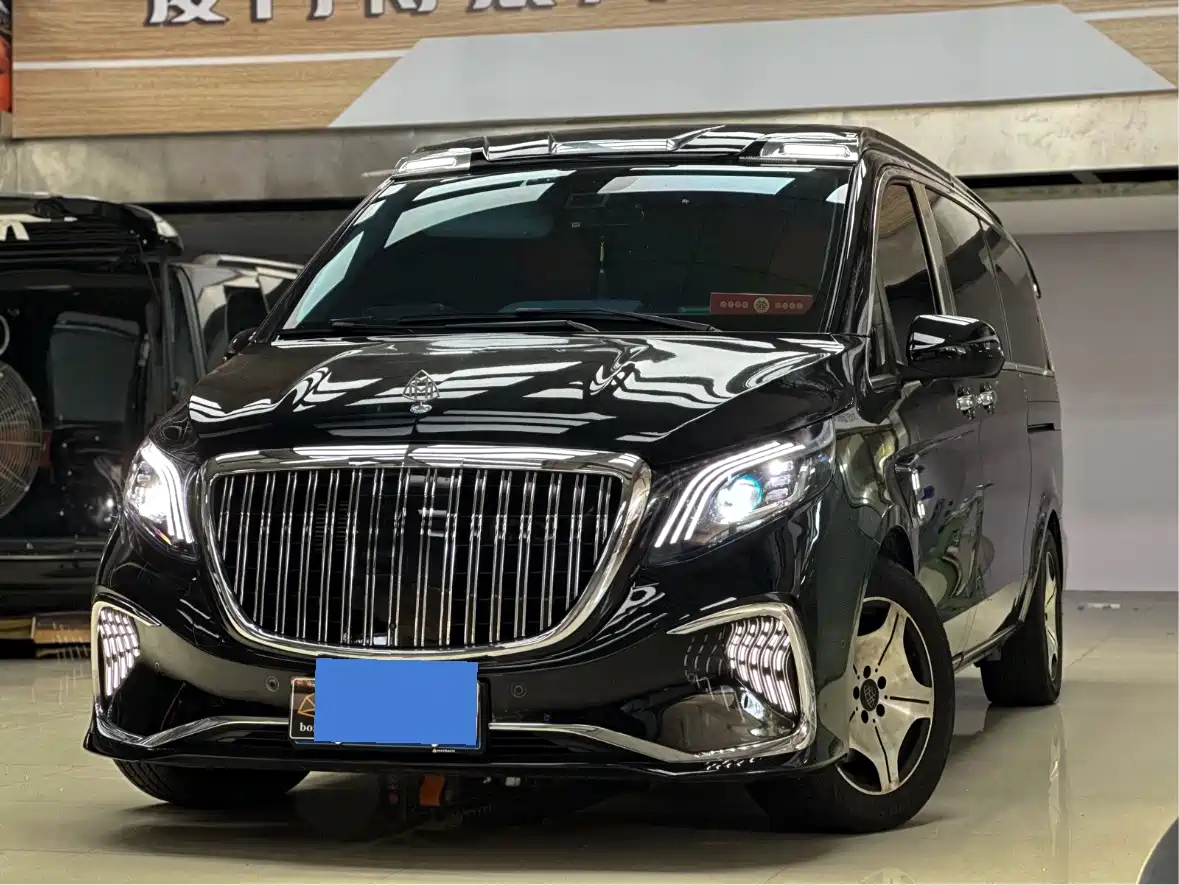 Mercedes-Benz Vito 2023 2.0T Business 7-Seater