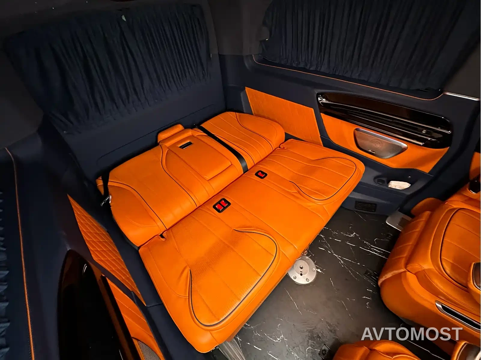 Mercedes-Benz Vito 2023 2.0T Business 7-Seater — фото 7