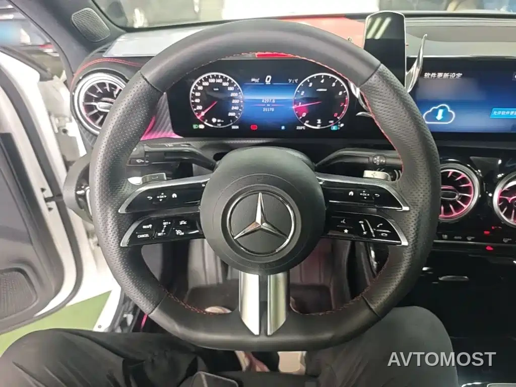 Mercedes-Benz A-Class 2023 A 200 L Fashion — фото 11