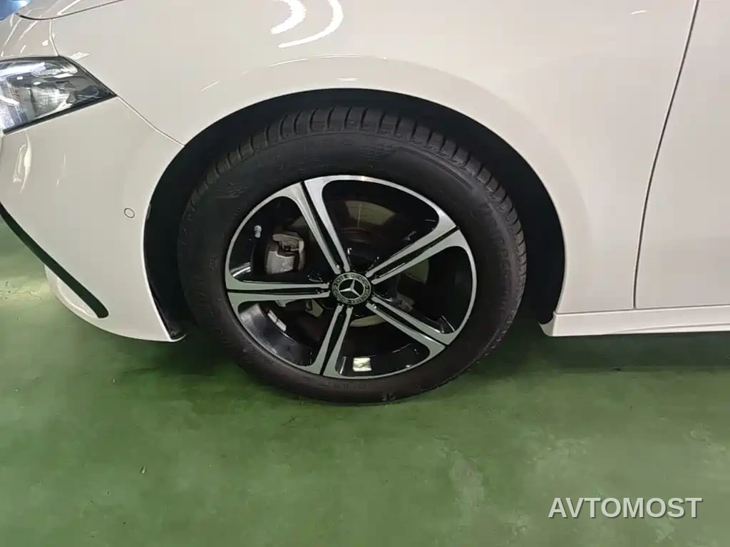 Mercedes-Benz A-Class 2023 A 200 L Fashion — фото 23