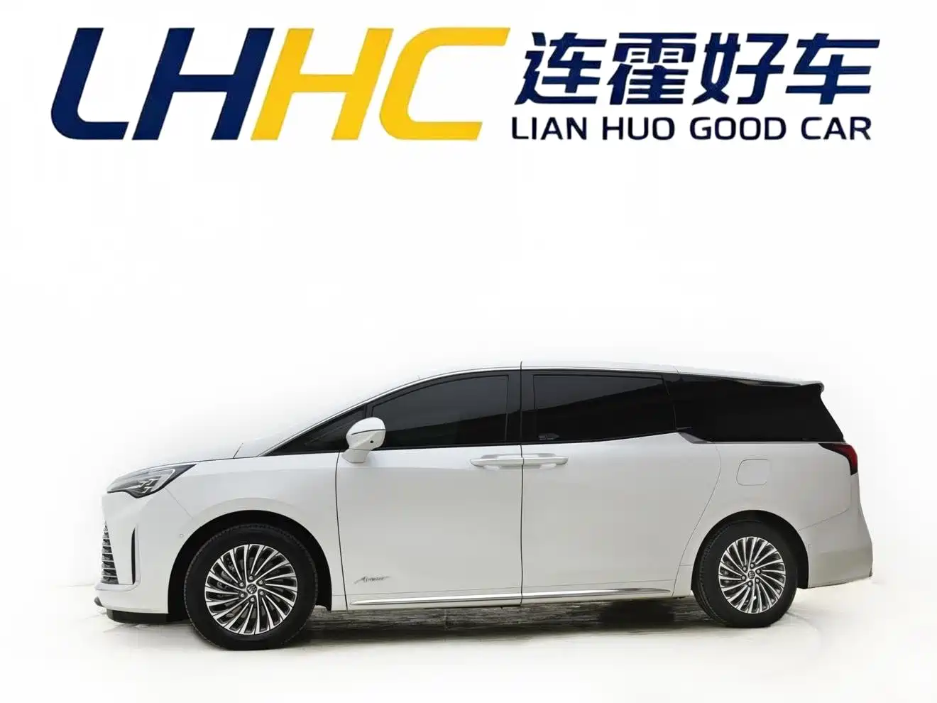 Buick Century 2023 2.0T 7-seater Premium — фото 3