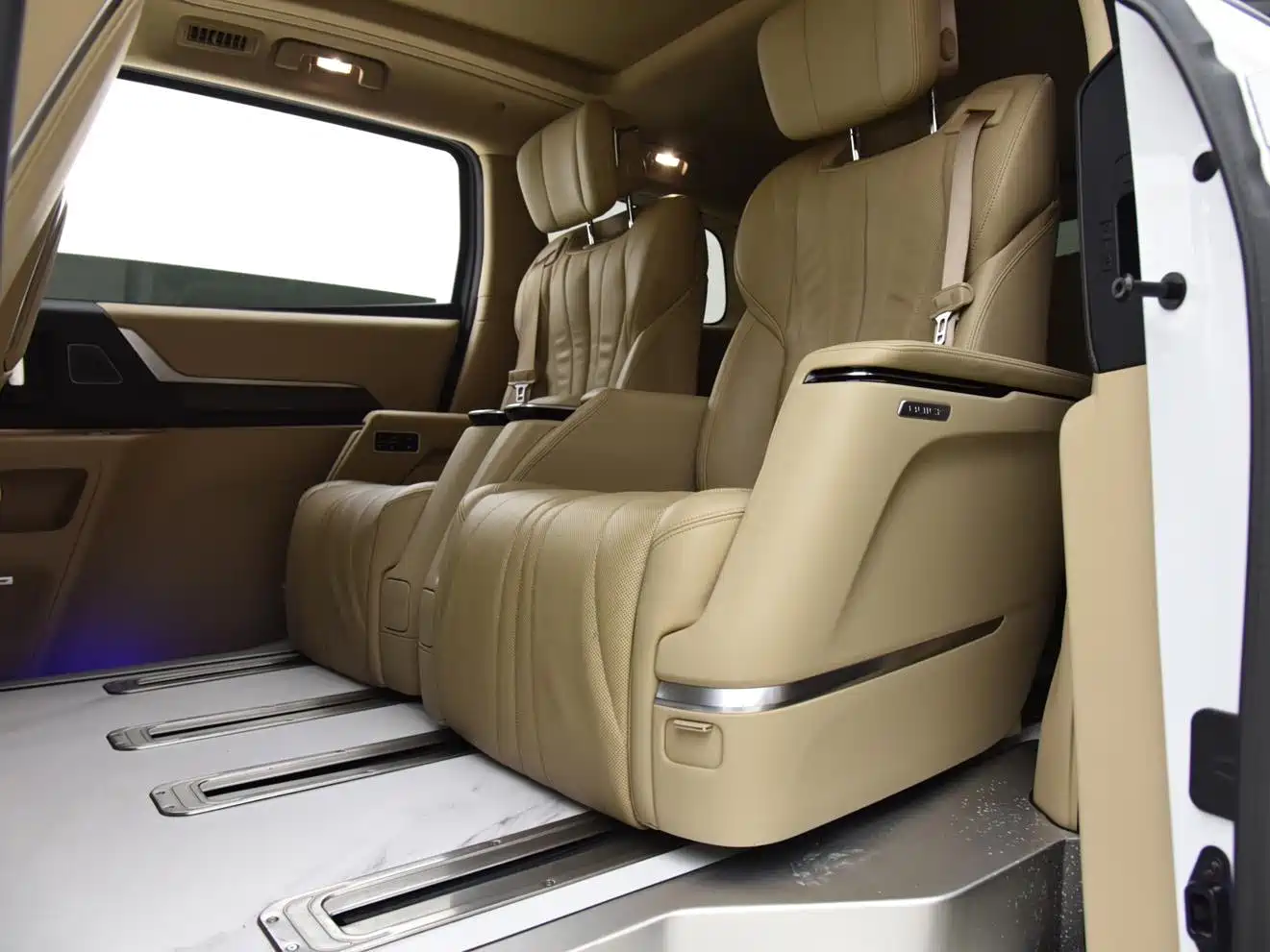 Buick Century 2023 2.0T 7-seater Premium — фото 7