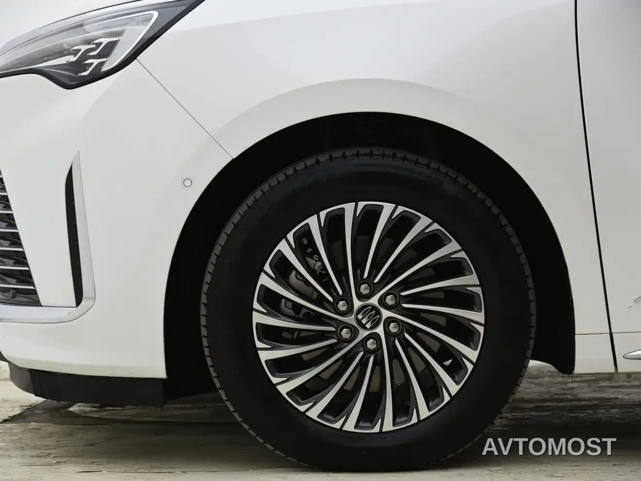 Buick Century 2023 2.0T 7-seater Premium — фото 15