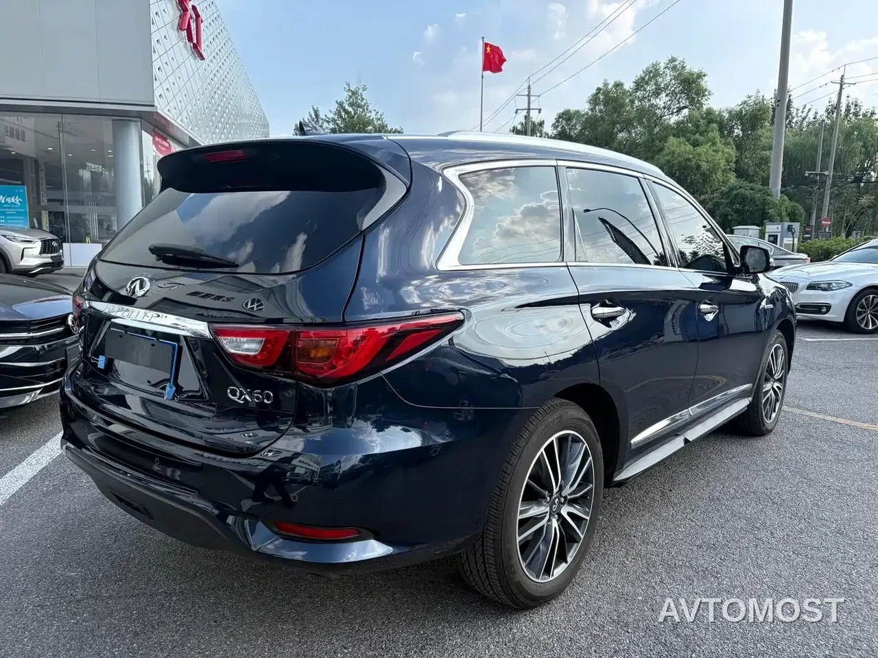 Infiniti QX60 (Import) 2020 Model 2.5 S/C Hybrid All-Wheel Drive Ultimate Edition — фото 4