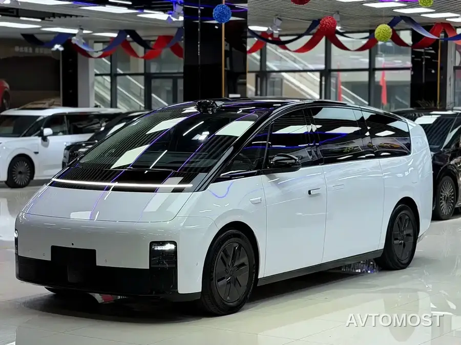 Li Auto MEGA 2024 Ultra