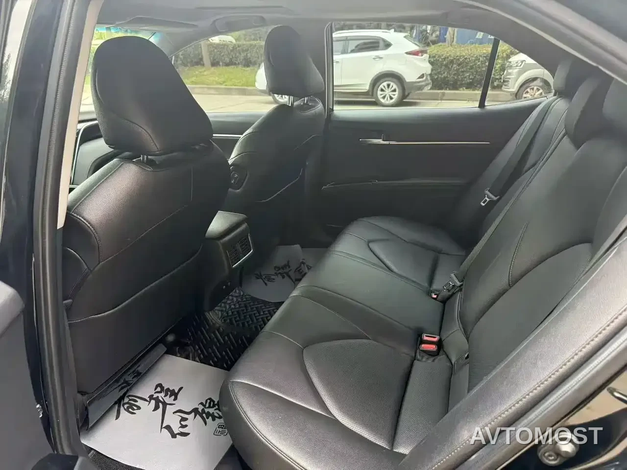 Toyota Camry 2021 Hybrid 2.5HGVP Leading Edition — фото 6